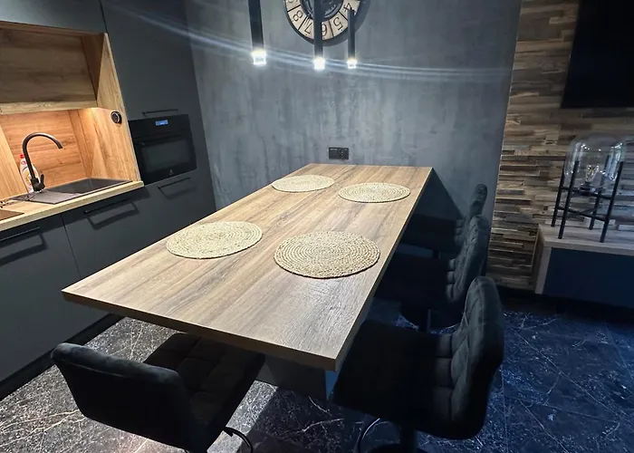 Plazowa Gray דירה שצ'צ'ירק