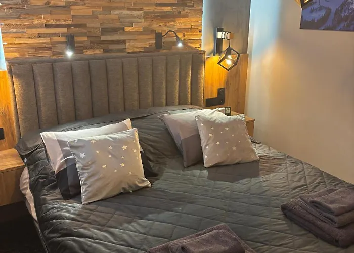 Plazowa Gray דירה